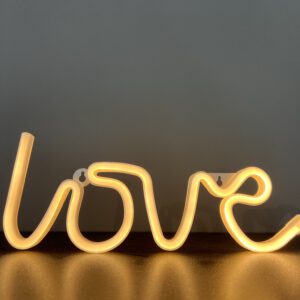 Leuchtschild Love - Atelier Feingefühl - Hochzeitsdekoration und Eventstyling - Dekoverleih